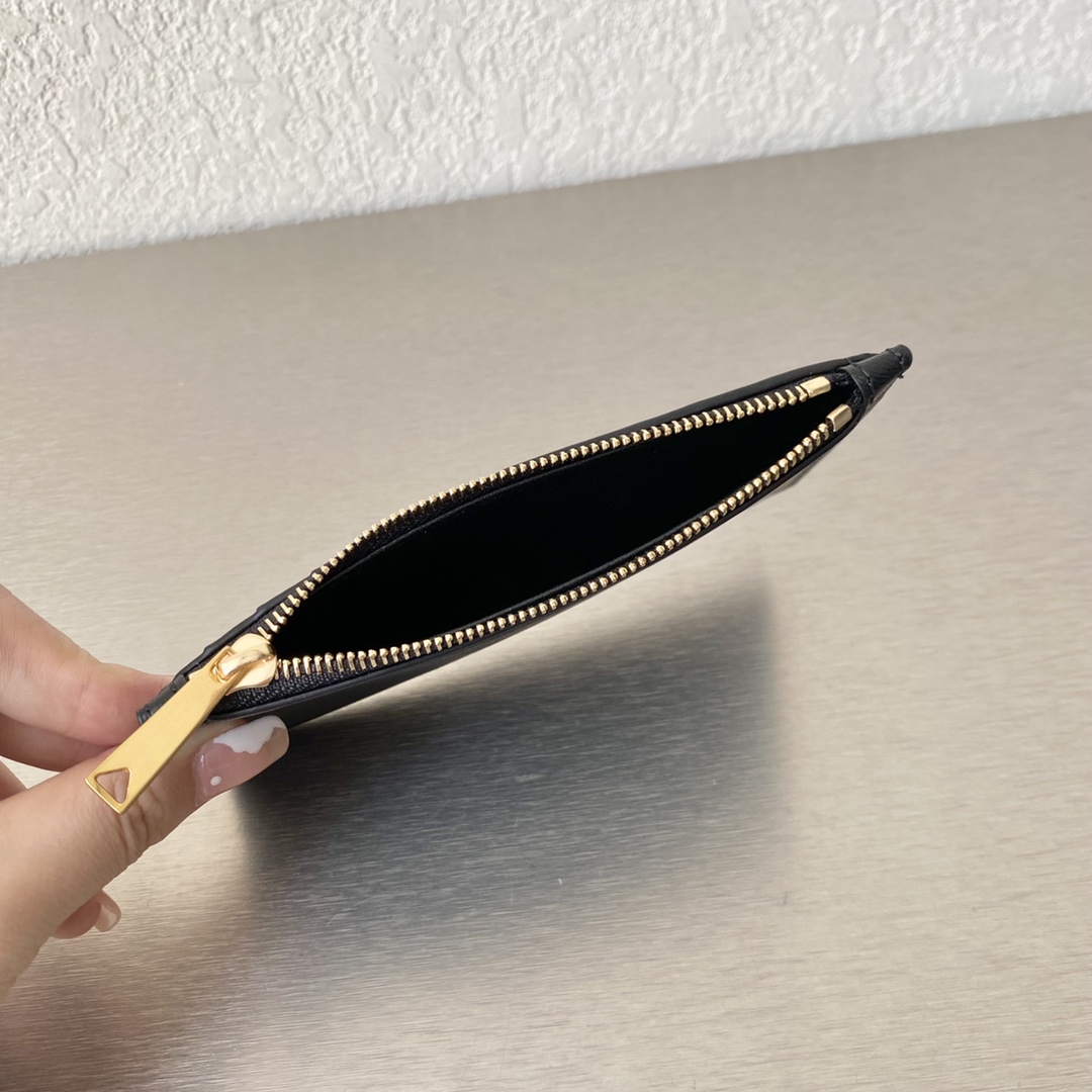 bo*te*ga Ve*ne*ta wallet-12cm