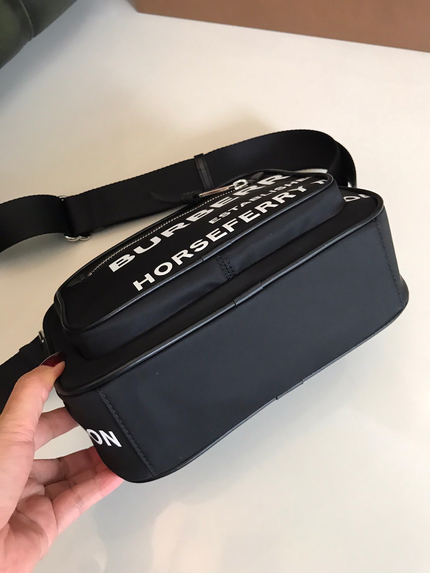 B**rry crossbody handbag-22*16*7cm