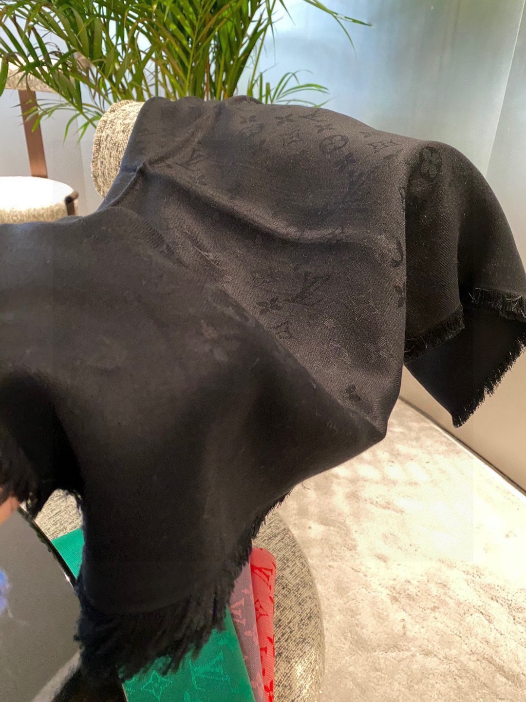 L0vis Vvtt0n Scarf