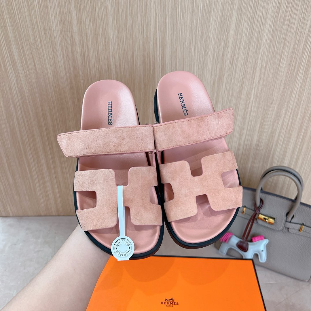 H**me5 Sandals
