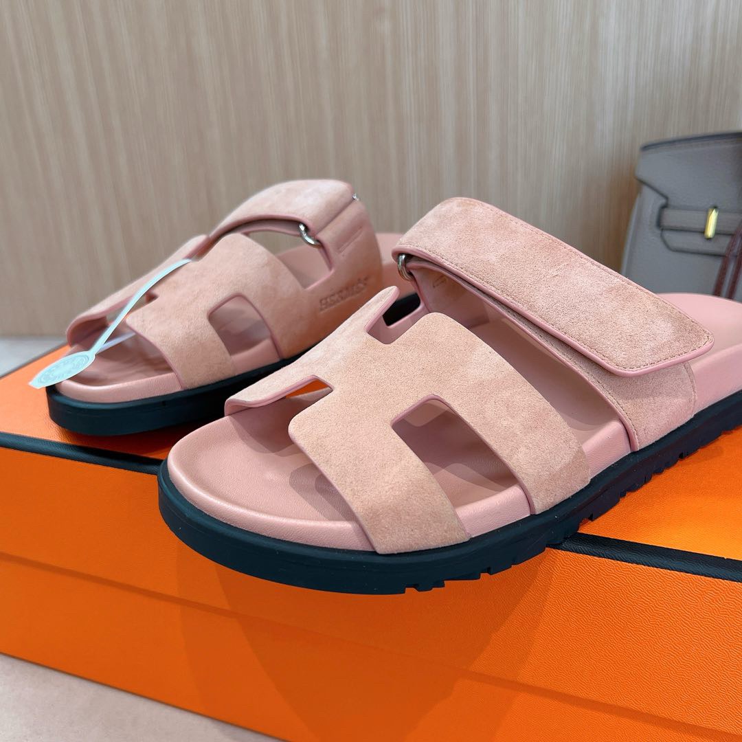 H**me5 Sandals