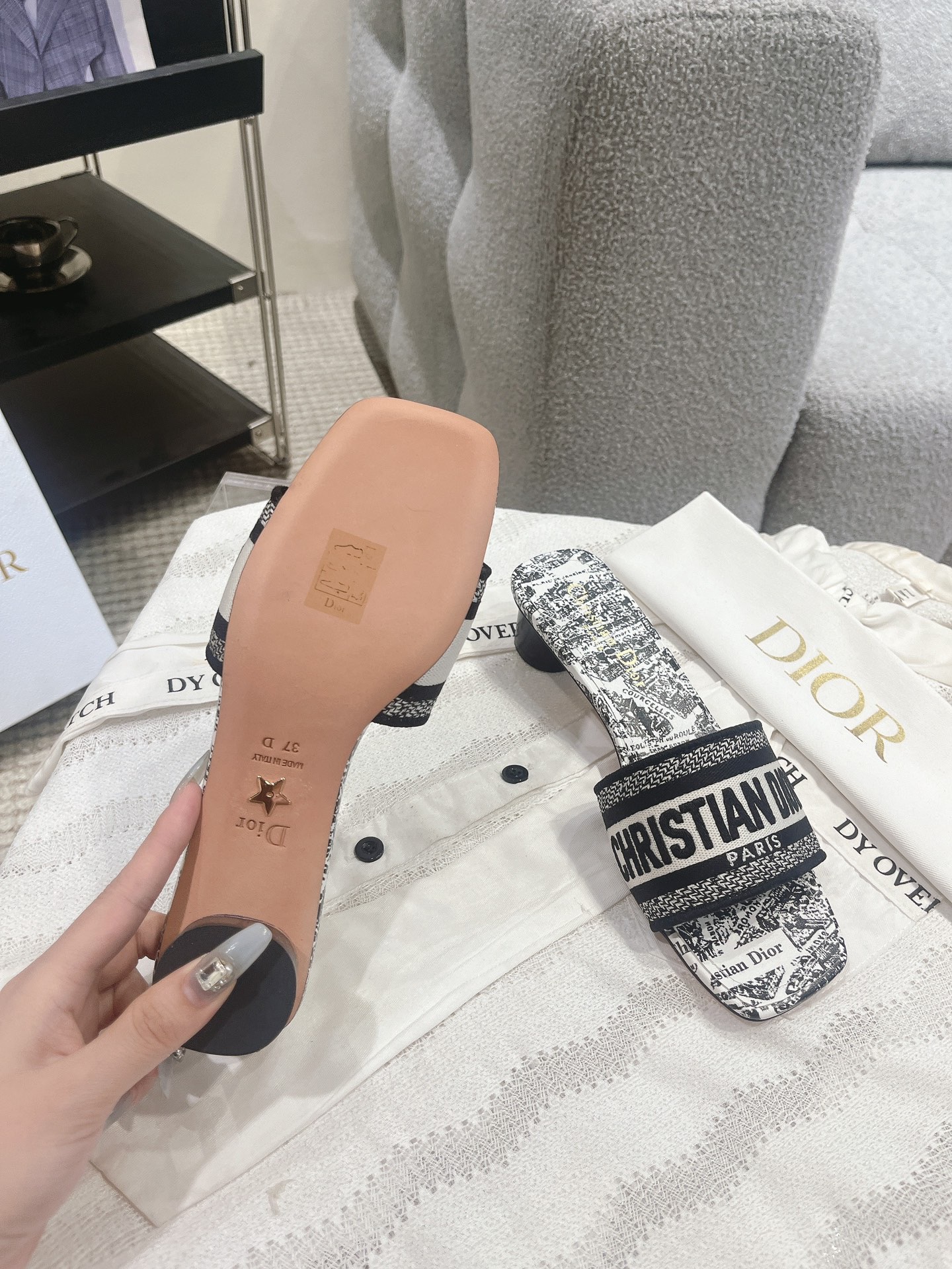 Diro Sandals