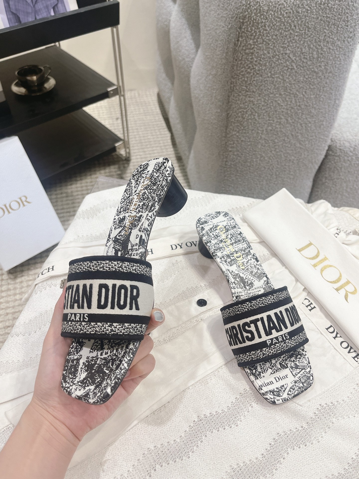 Diro Sandals