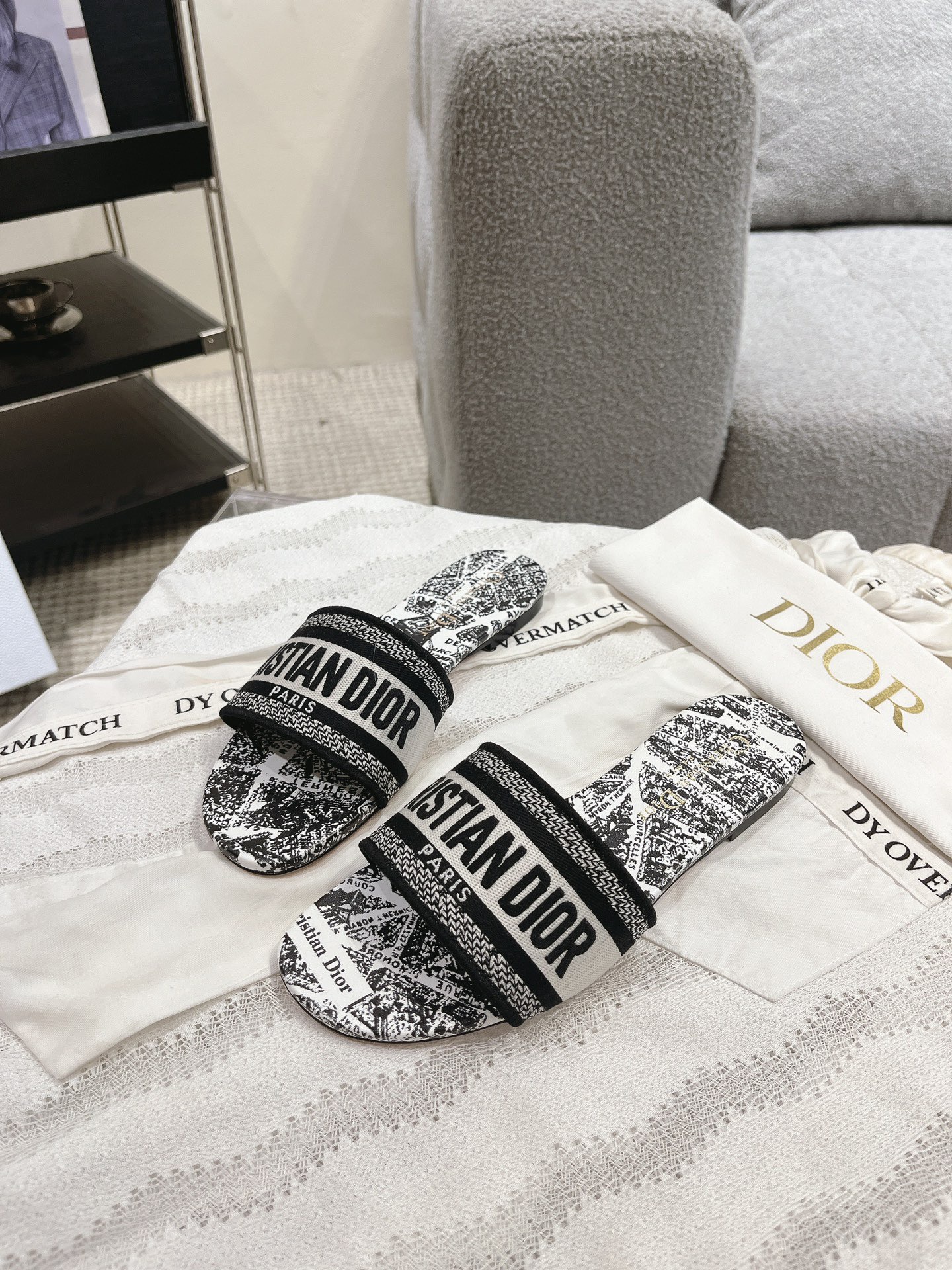 Diro Sandals