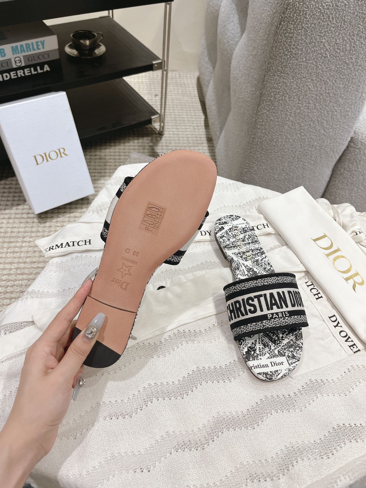 Diro Sandals