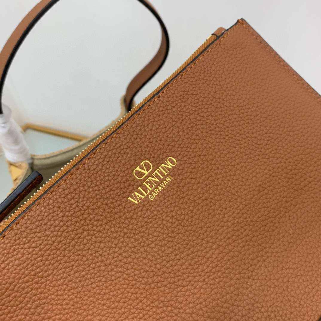 Va1e*ntin0 garavani studsign-35*25*17cm