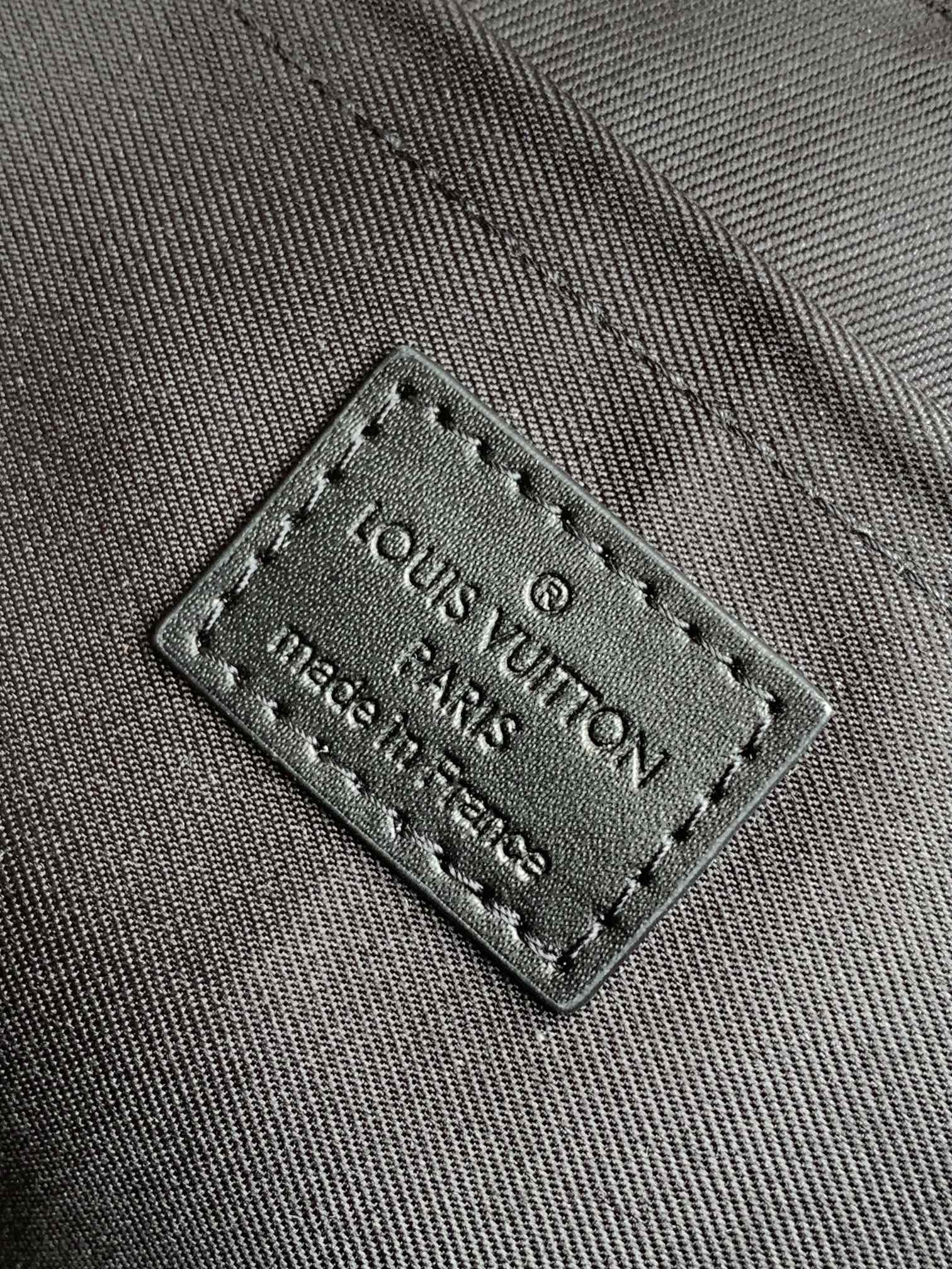 l0vis Vvtt0n pochette steamer -m46953-25 x 19 x 8 cm