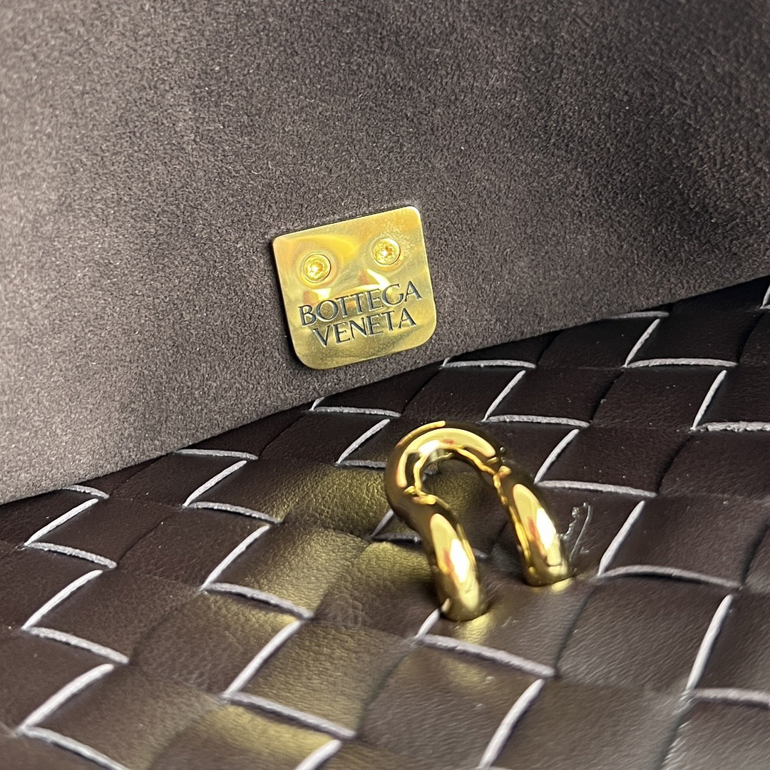 b0tt*ga Ven*ta® women