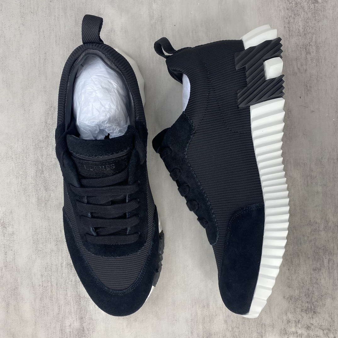 H**me5 Sneakers