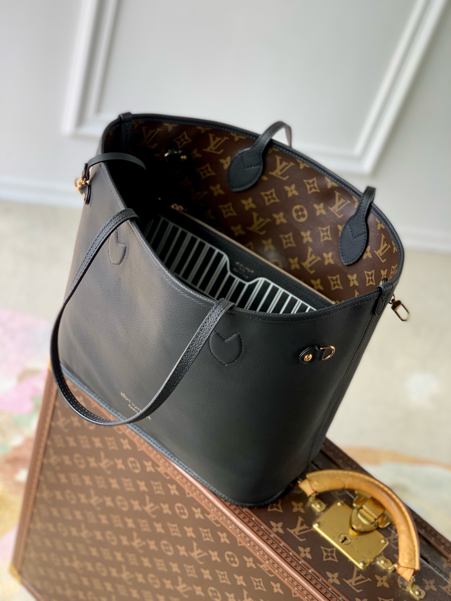 L0vis Vvtt0n Neverfull Bandoulière Inside Out-M11947-28 x 14 x 31CM