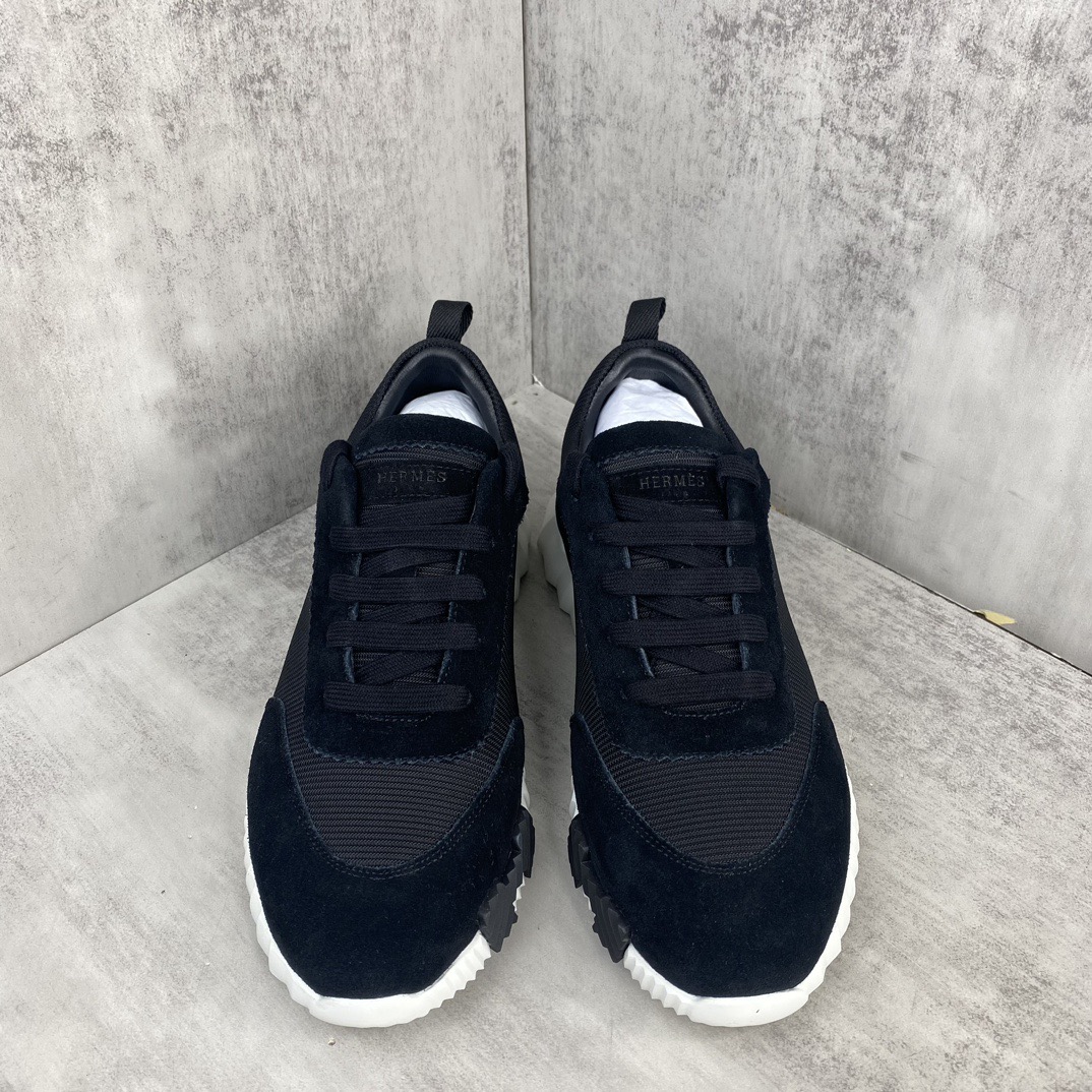 H**me5 Sneakers