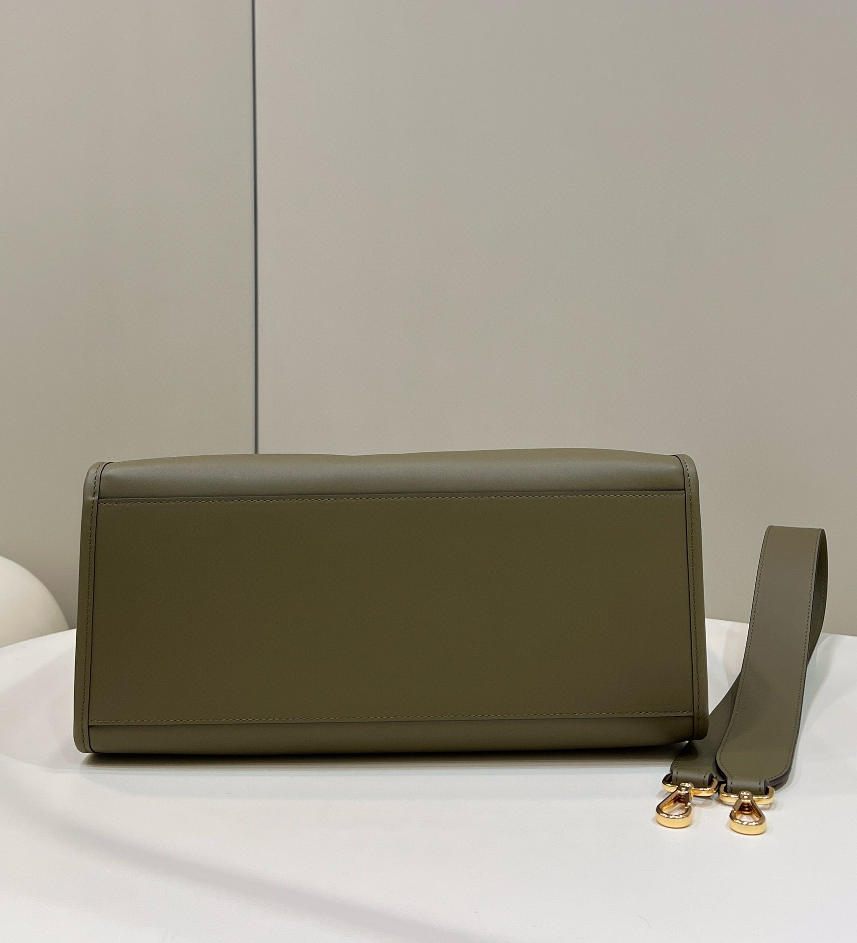 F**di Vintage Handbags-35x17x31CM