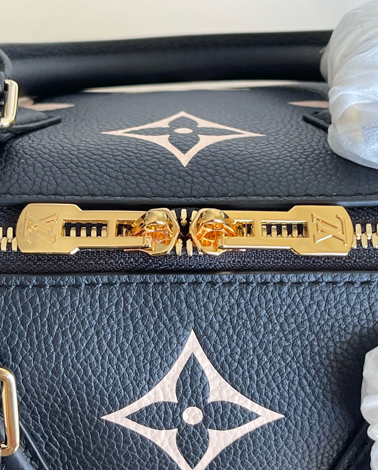 L0vis Vvtt0n Speedy Bandouliere 25 -25*19*15CM