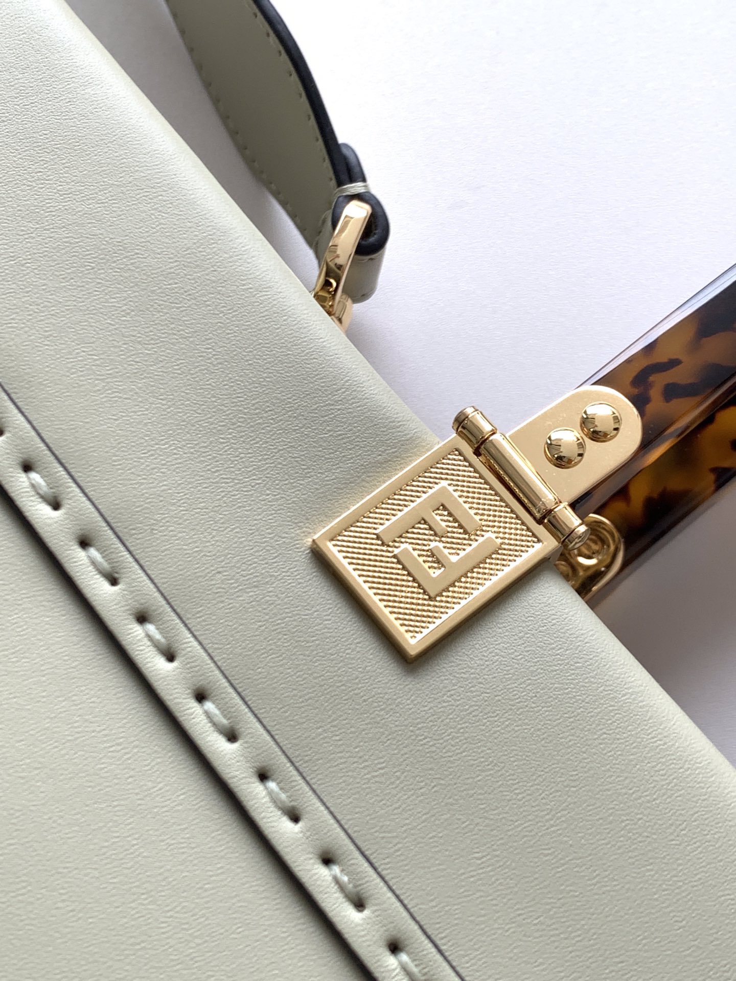 F**di vintage handbags-35x17x31cm