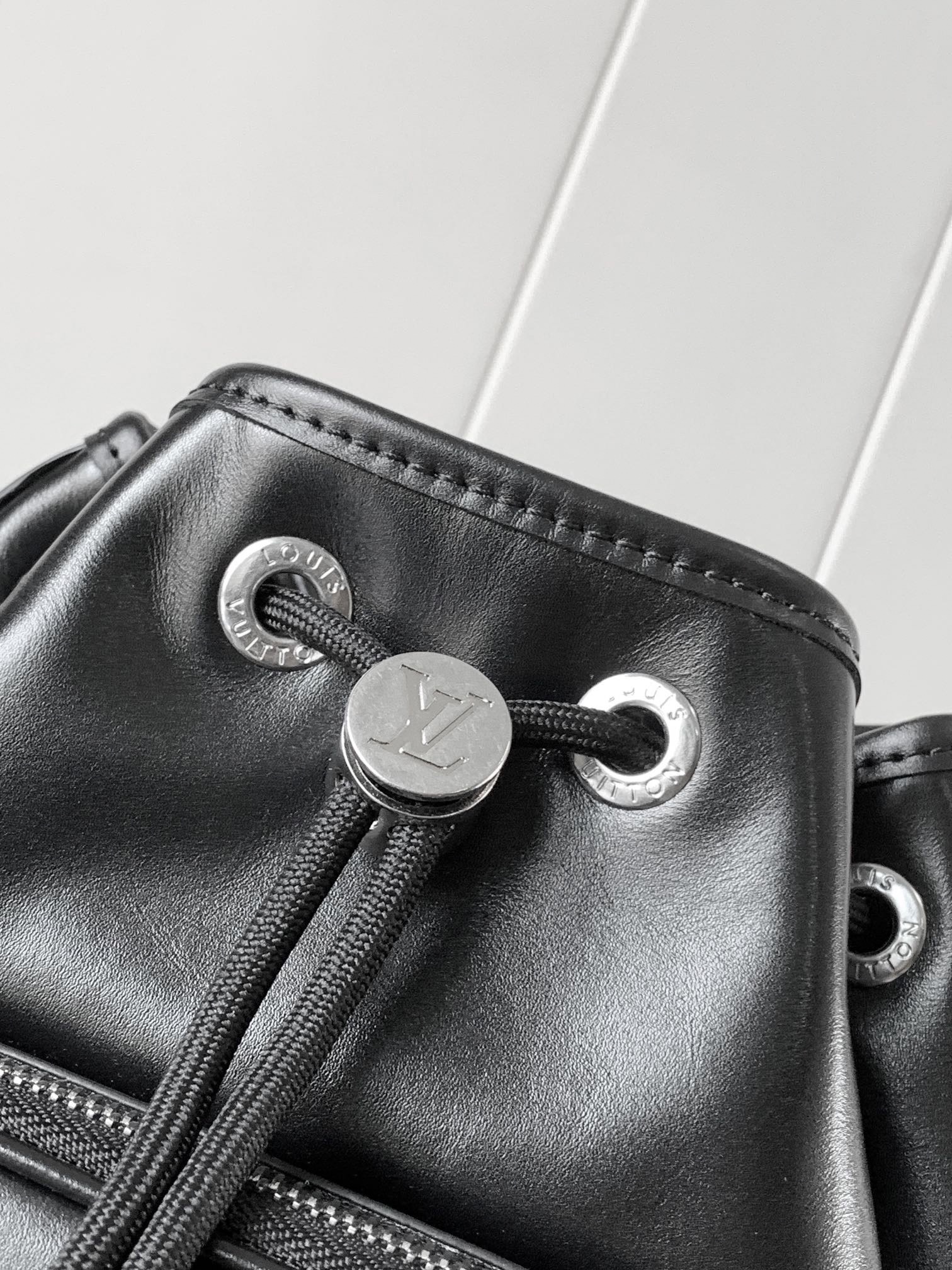 l0vis Vvtt0n noé cargo-m13985-24 x 16 x 22cm