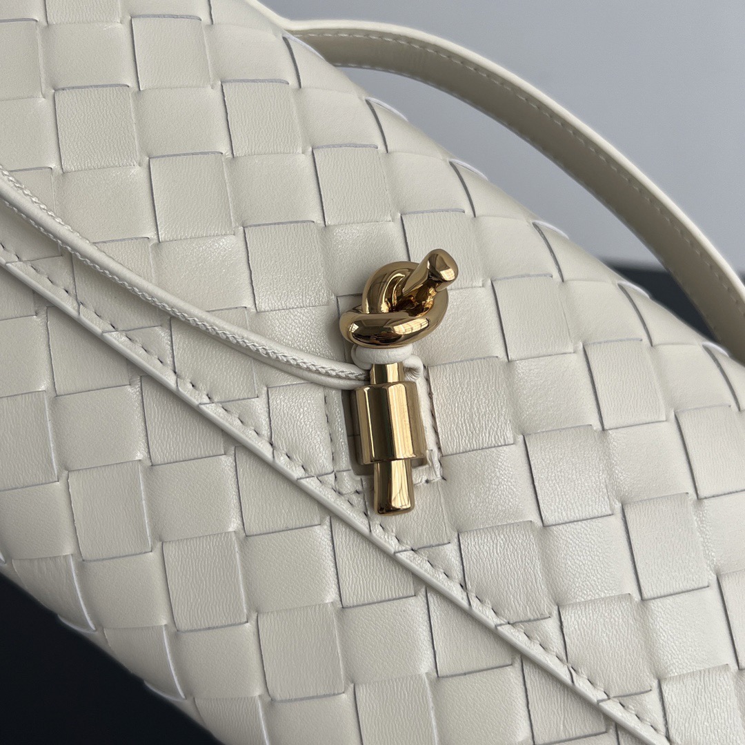 B0tt*ga Ven*ta Clutch-31x13x3 CM