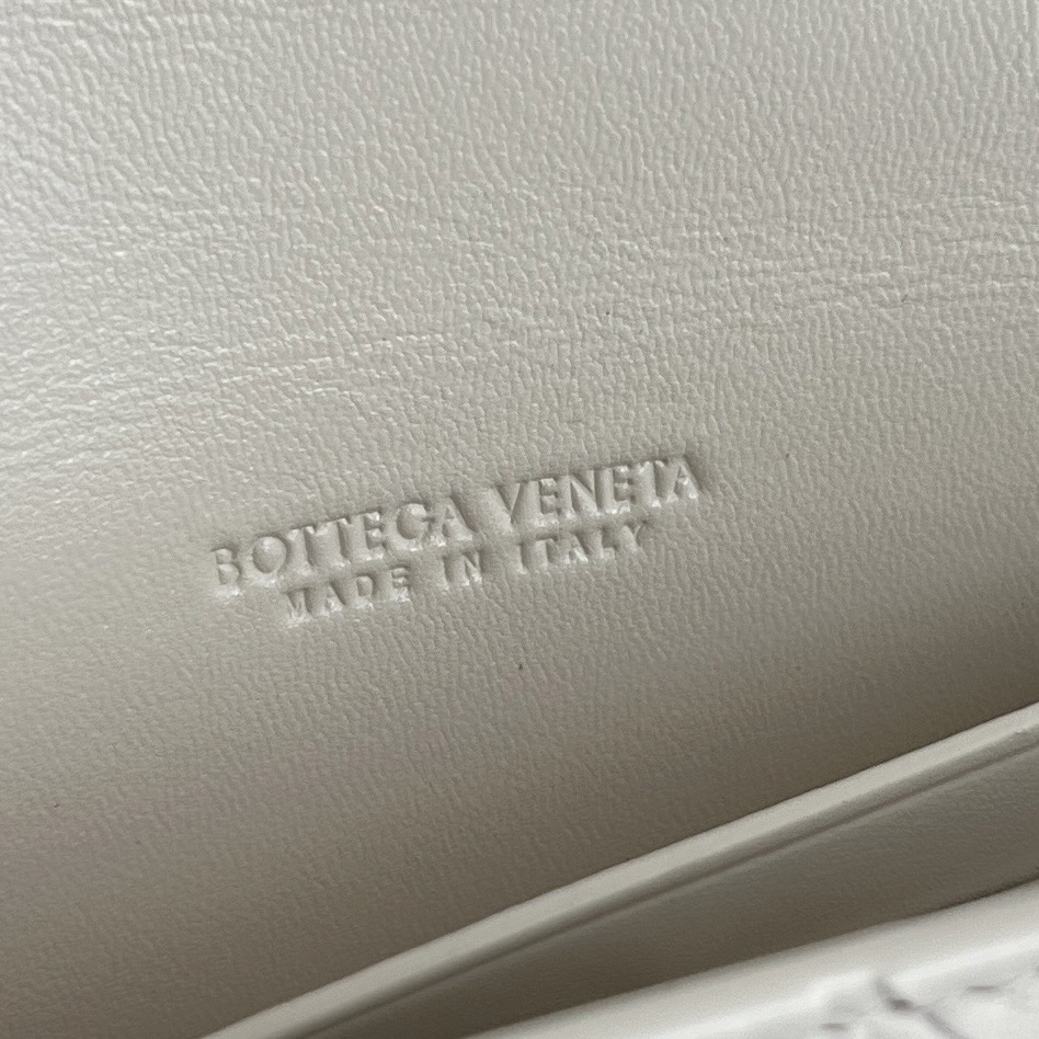 B0tt*ga Ven*ta Clutch-31x13x3 CM