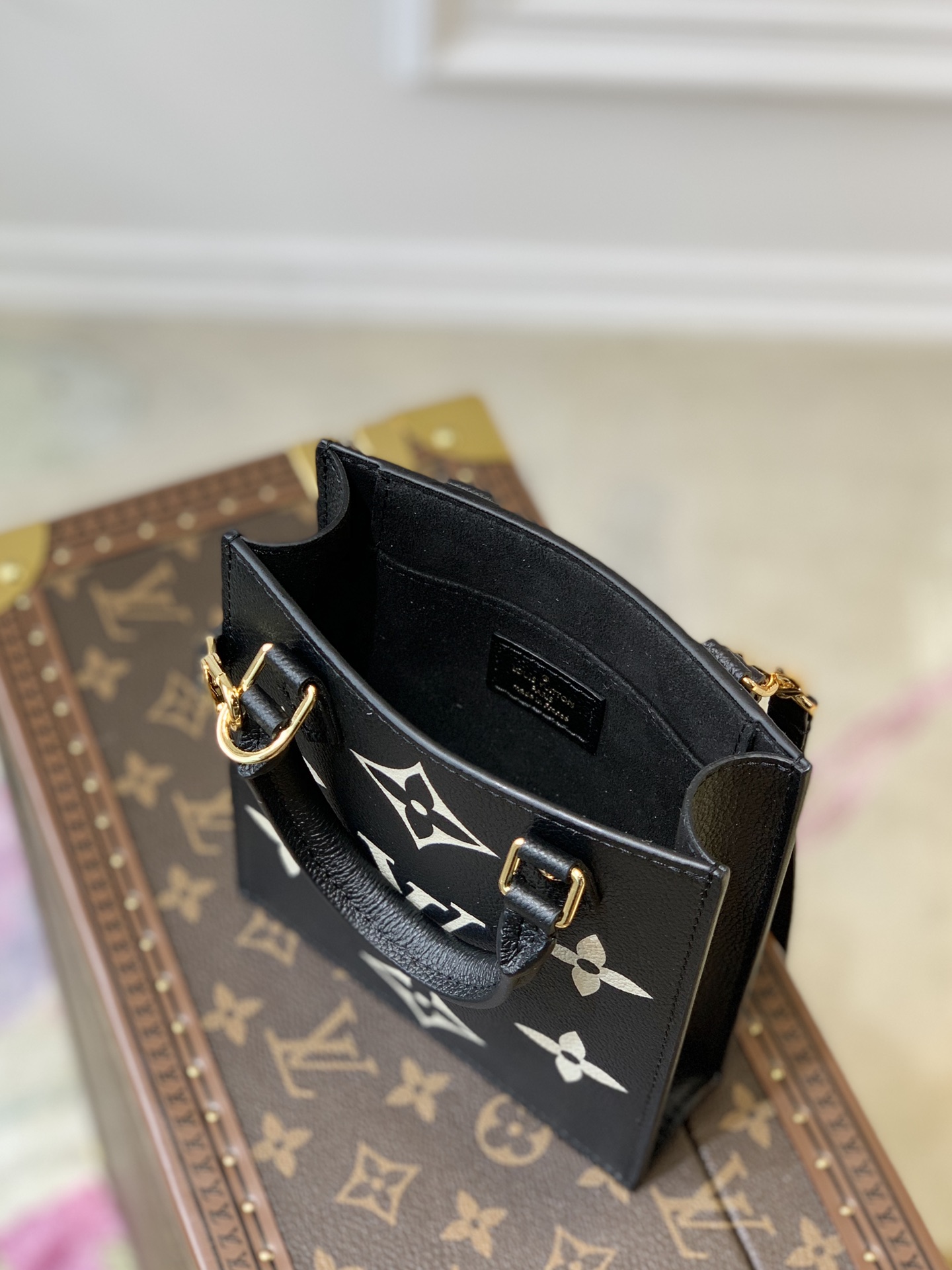 l0*is V*t0n petie sac plat tote-17*14*5.5cm