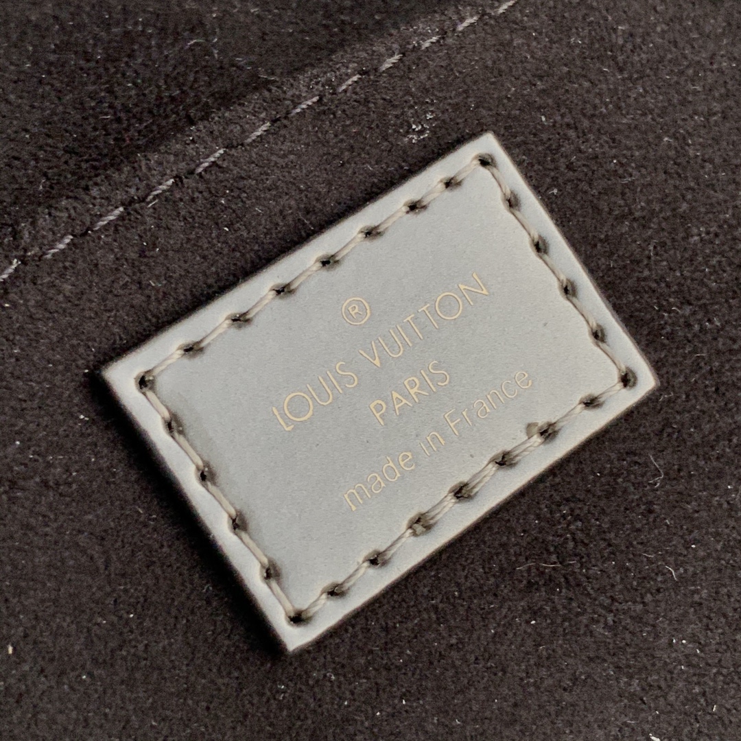 l0*is V*t0n petie sac plat tote-17*14*5.5cm