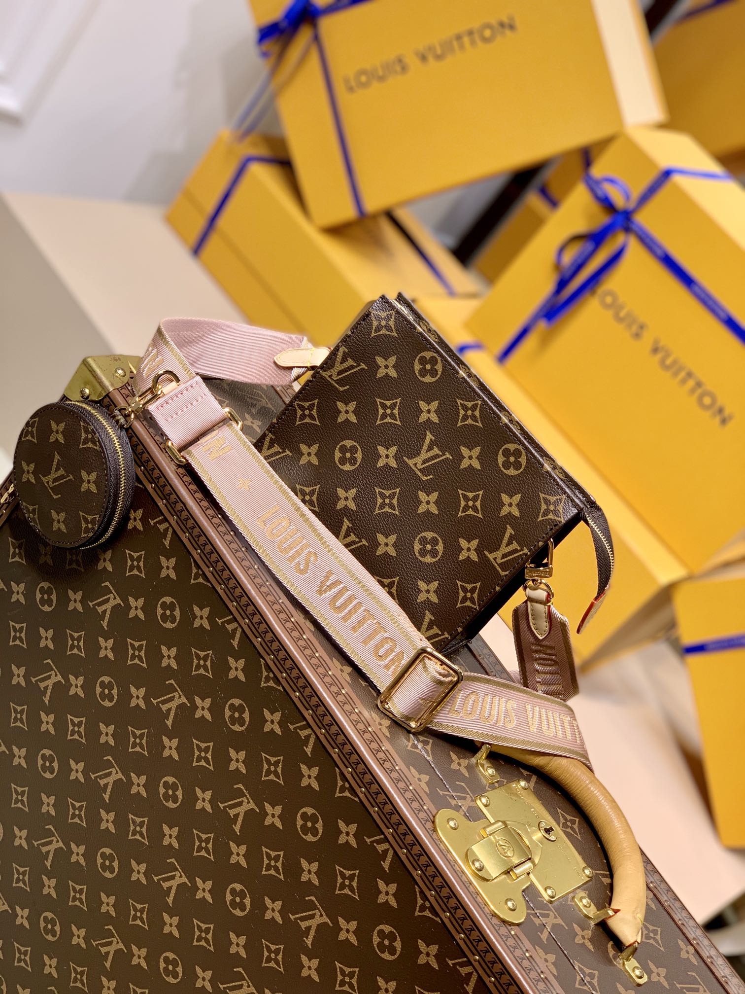 l0*is V*t0n m47546 toiletry handbags- 26-19.0x15.0x6cm