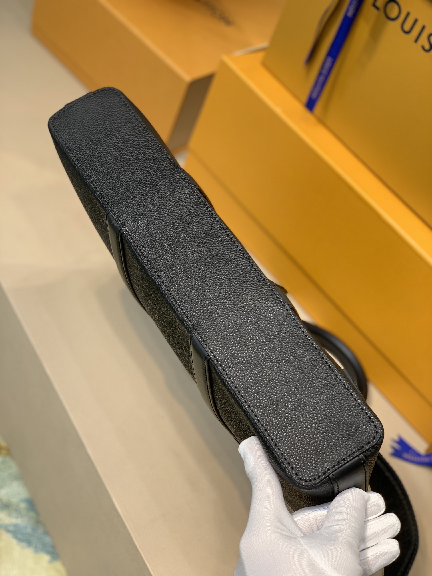 l0*is V*t0n armand bag-38*37*7cm