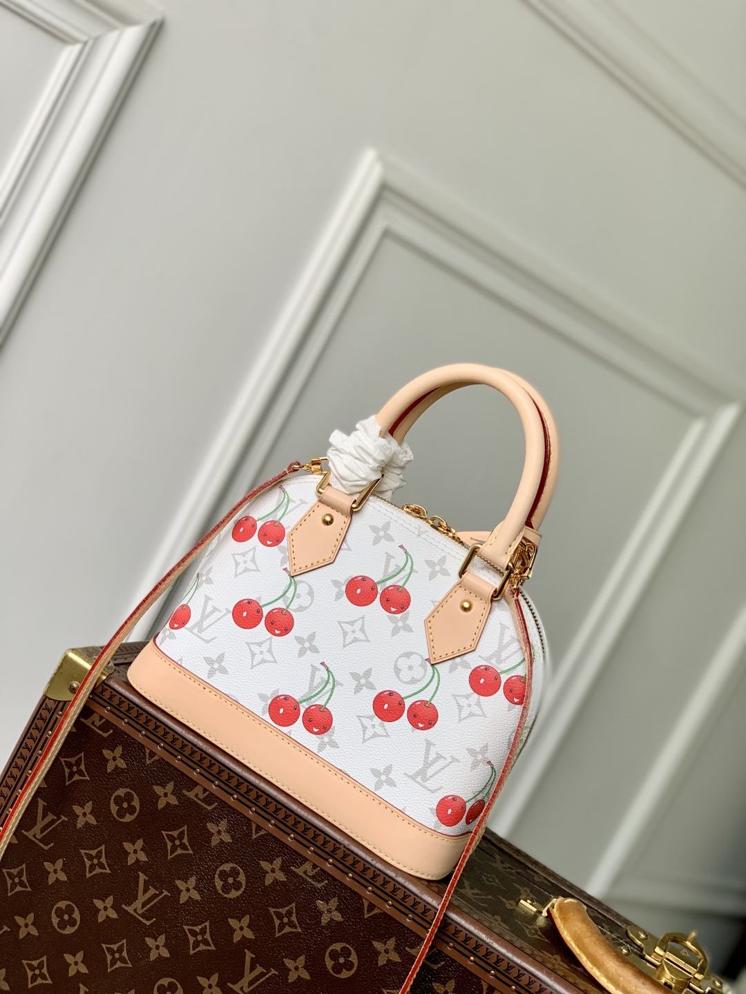 l0vis Vvtt0n alma bb m14234-23.5 x 17.5 x 11.5cm