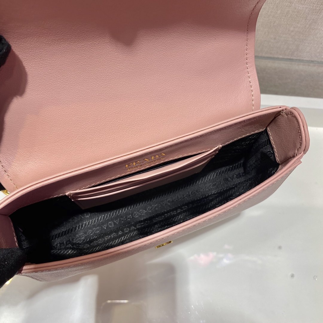 Pra*a saffiano chain bag1bd275-22*14*7cm