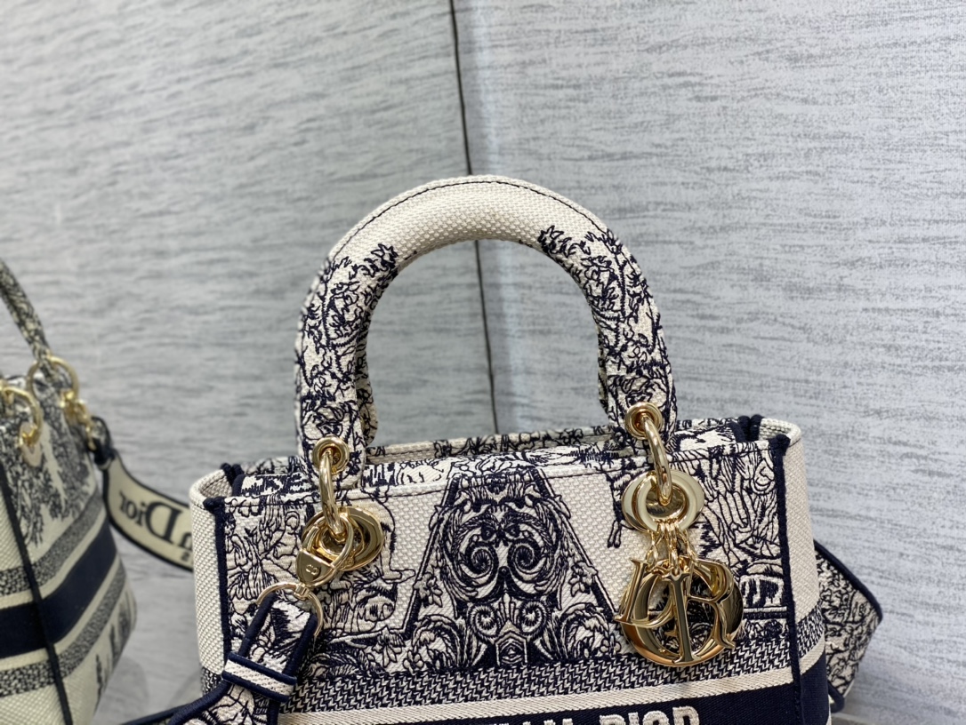lady D*or handle bag-24cm