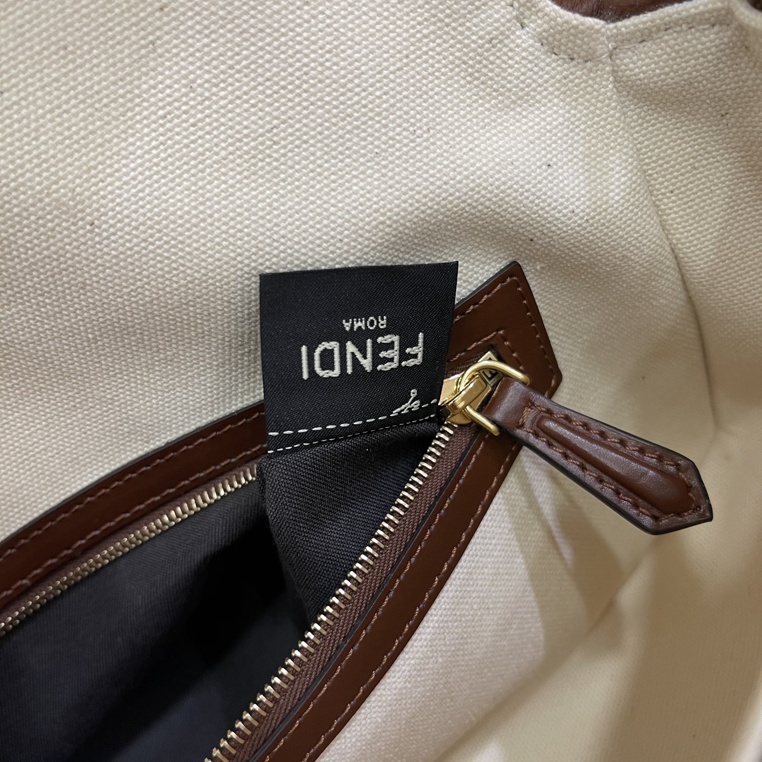 F**di medium baguette bag-26x15x4cm