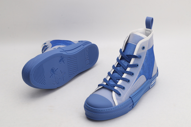 D*or high-top sneakers