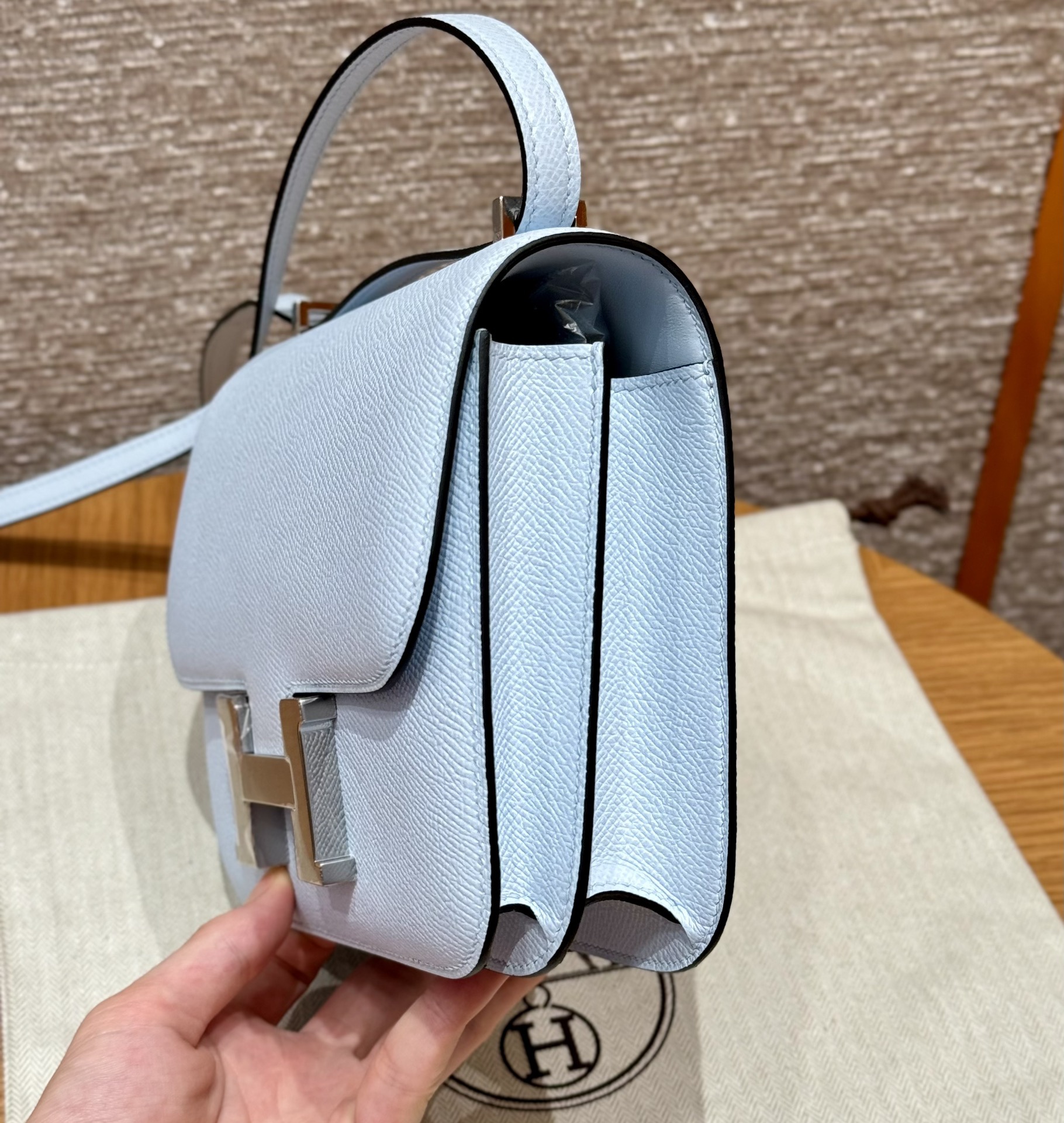 H**me5 Constance-19CM