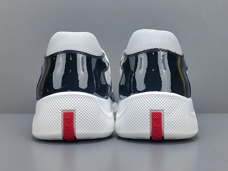 Pra*a Sneakers