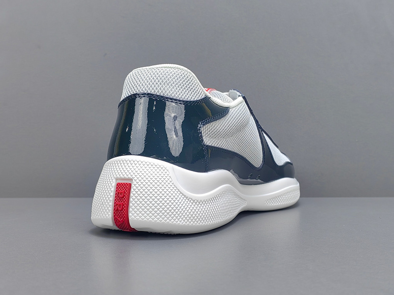 Pra*a Sneakers