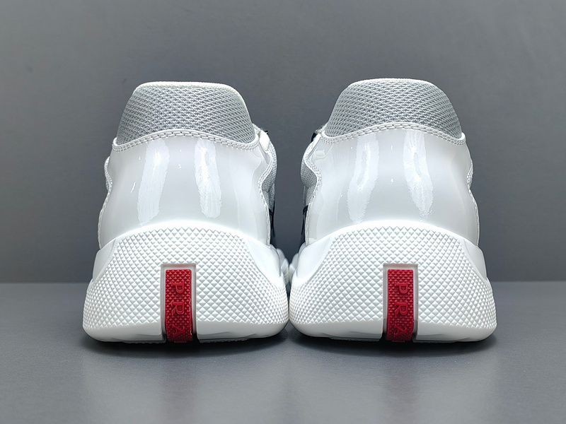 Pra*a Sneakers