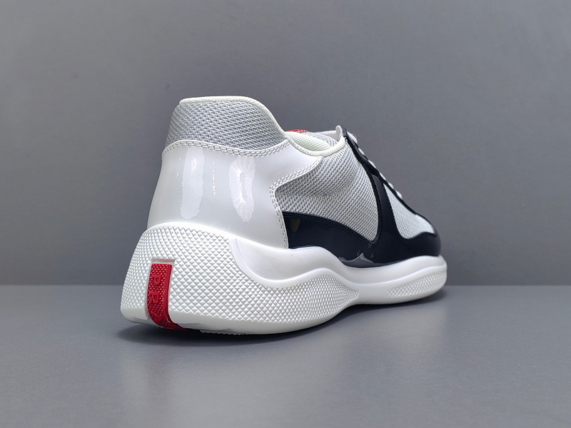 Pra*a Sneakers
