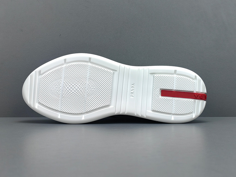 Pra*a Sneakers