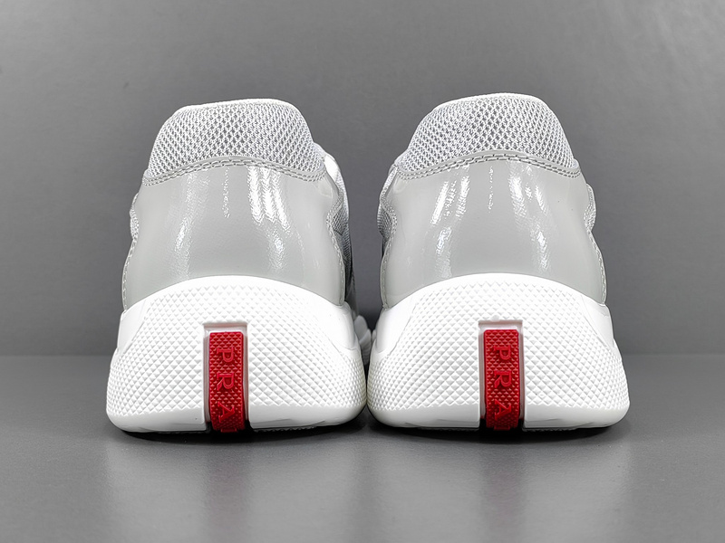 Pra*a Sneakers
