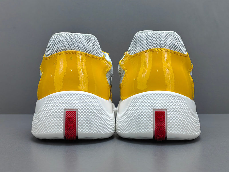 Pra*a Sneakers