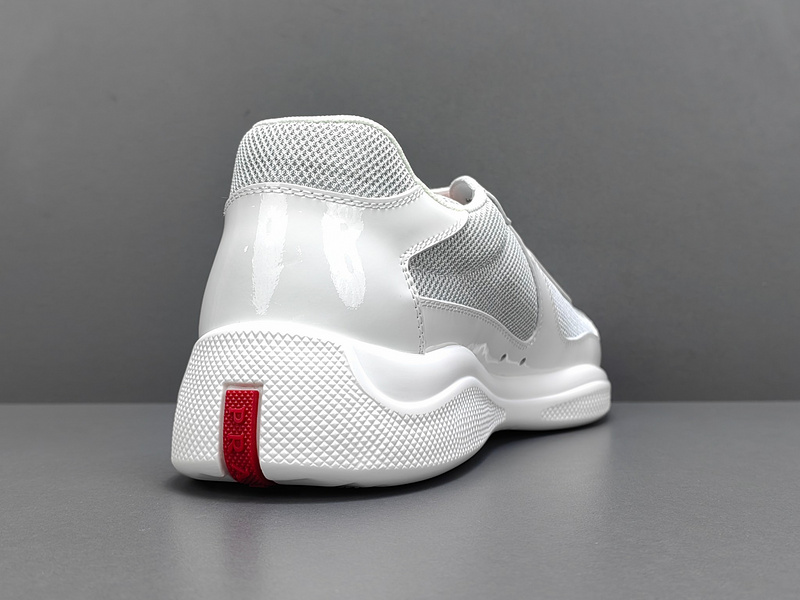 Pra*a Sneakers