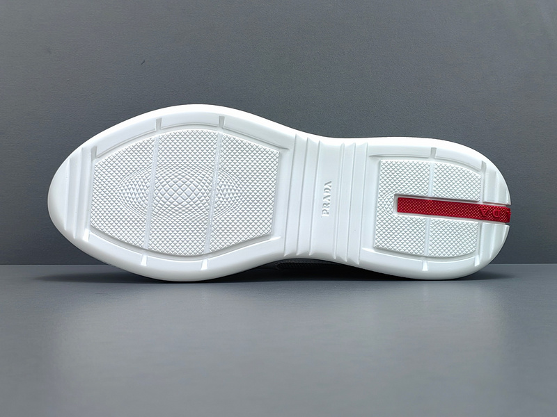 Pra*a Sneakers