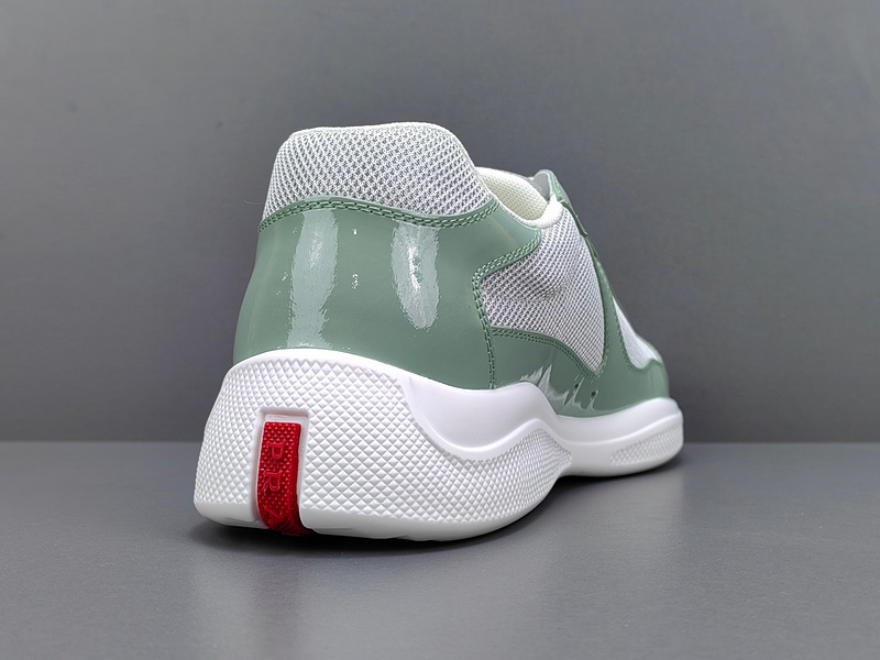 Pra*a Sneakers