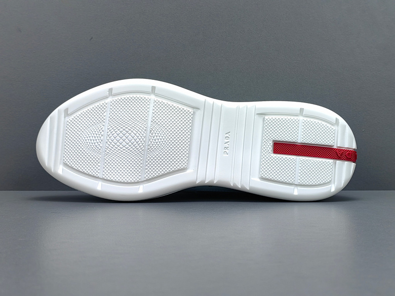 Pra*a Sneakers