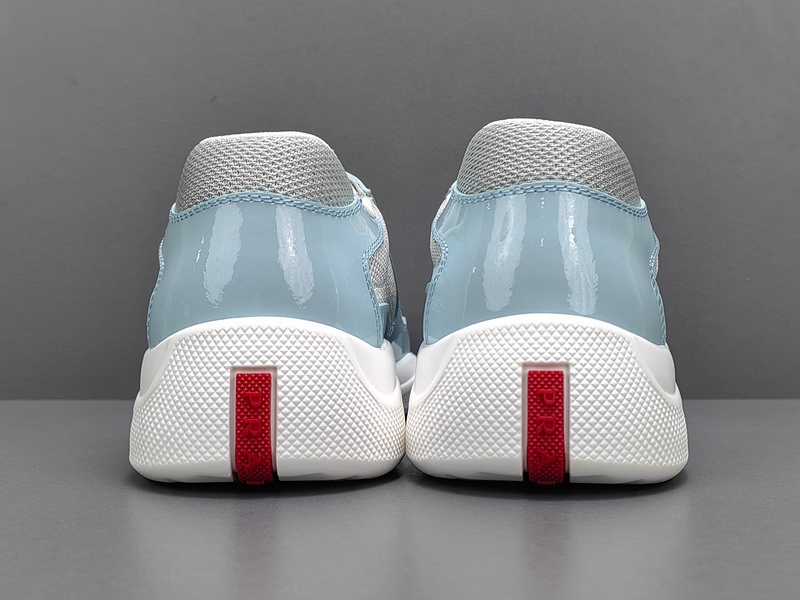 Pra*a Sneakers