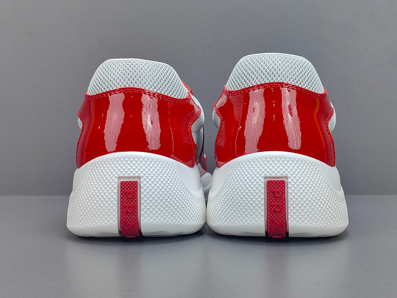 Pra*a Sneakers