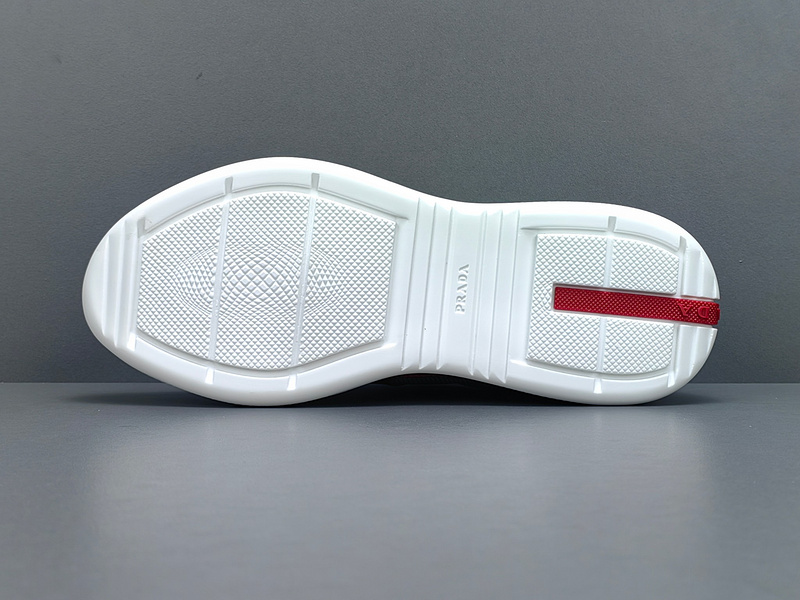 Pra*a Sneakers