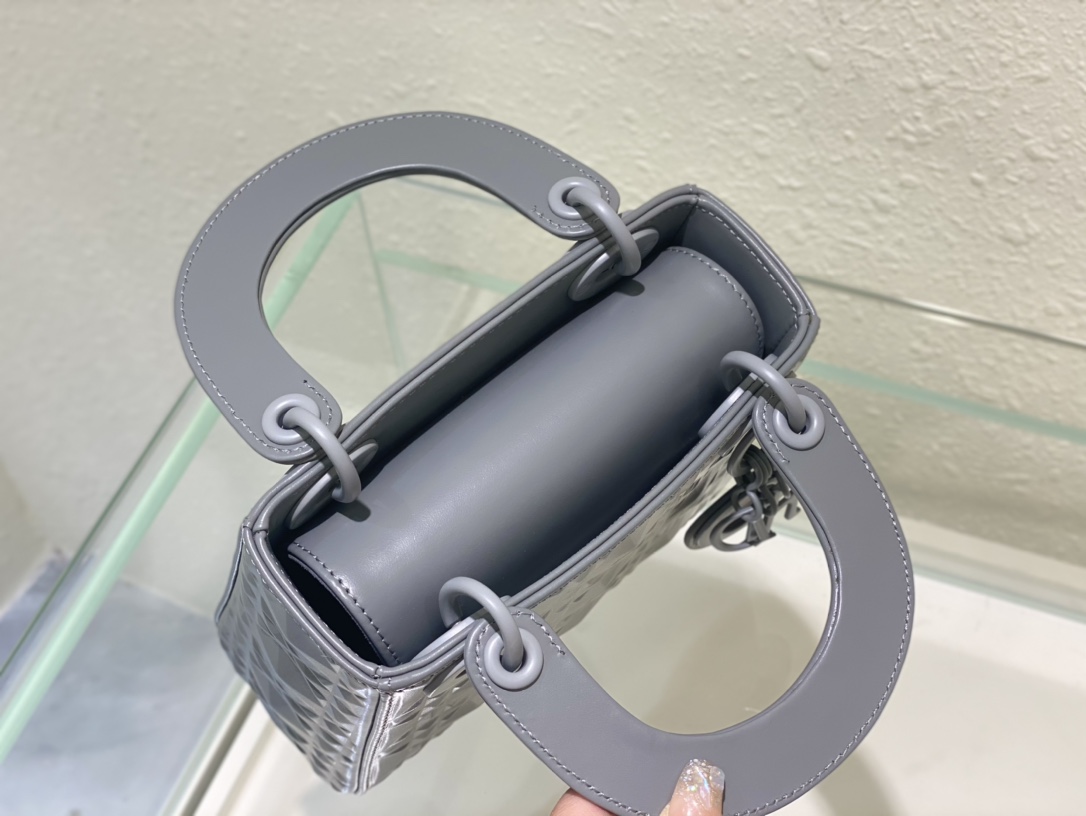 lady D*or bag-17cm