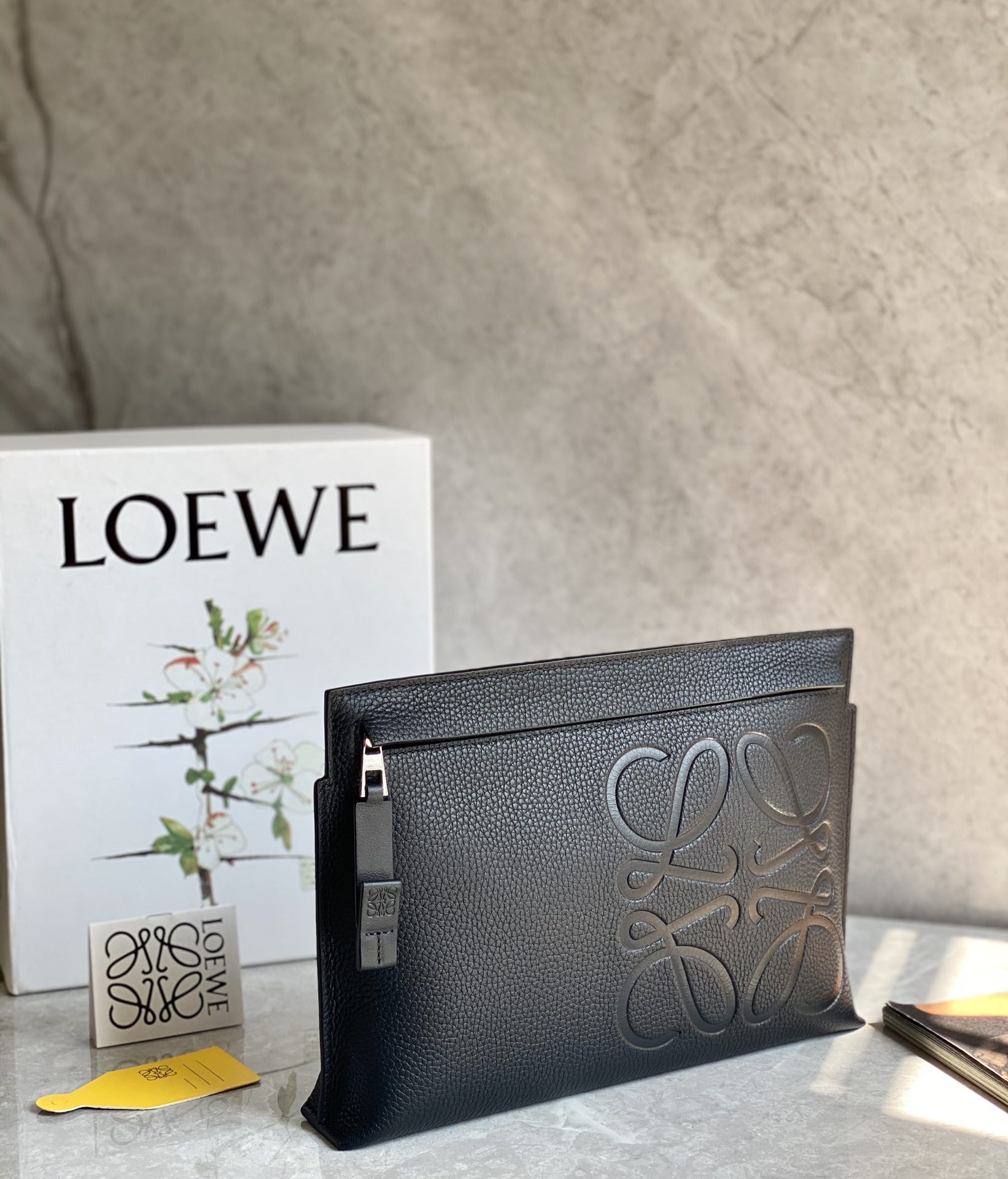 L0ew* pouch-29.5*20cm