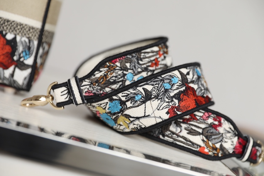 lady D*or bag-24*20*11cm