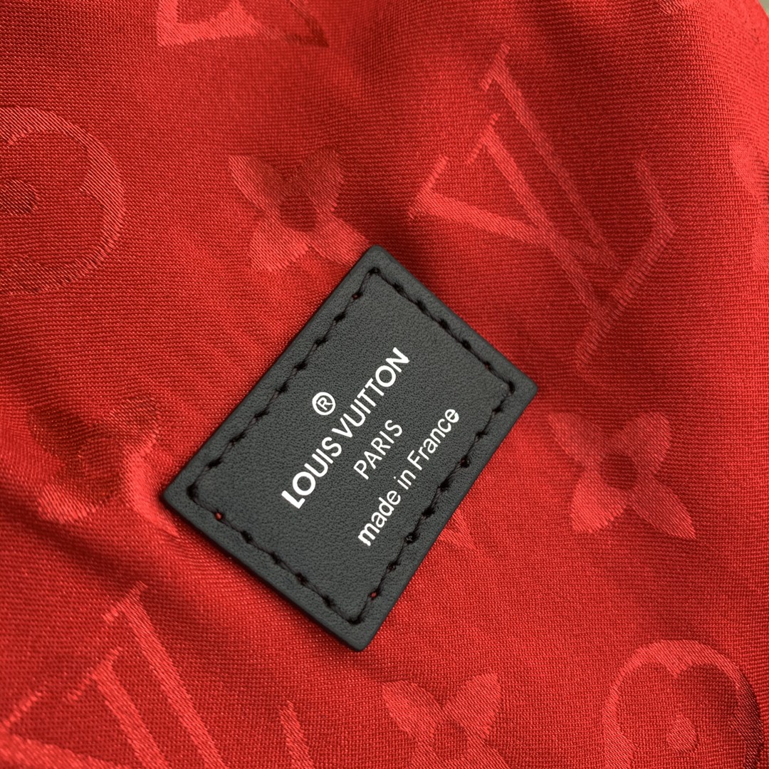 l0*is V*t0n bucket -23x26x16cm