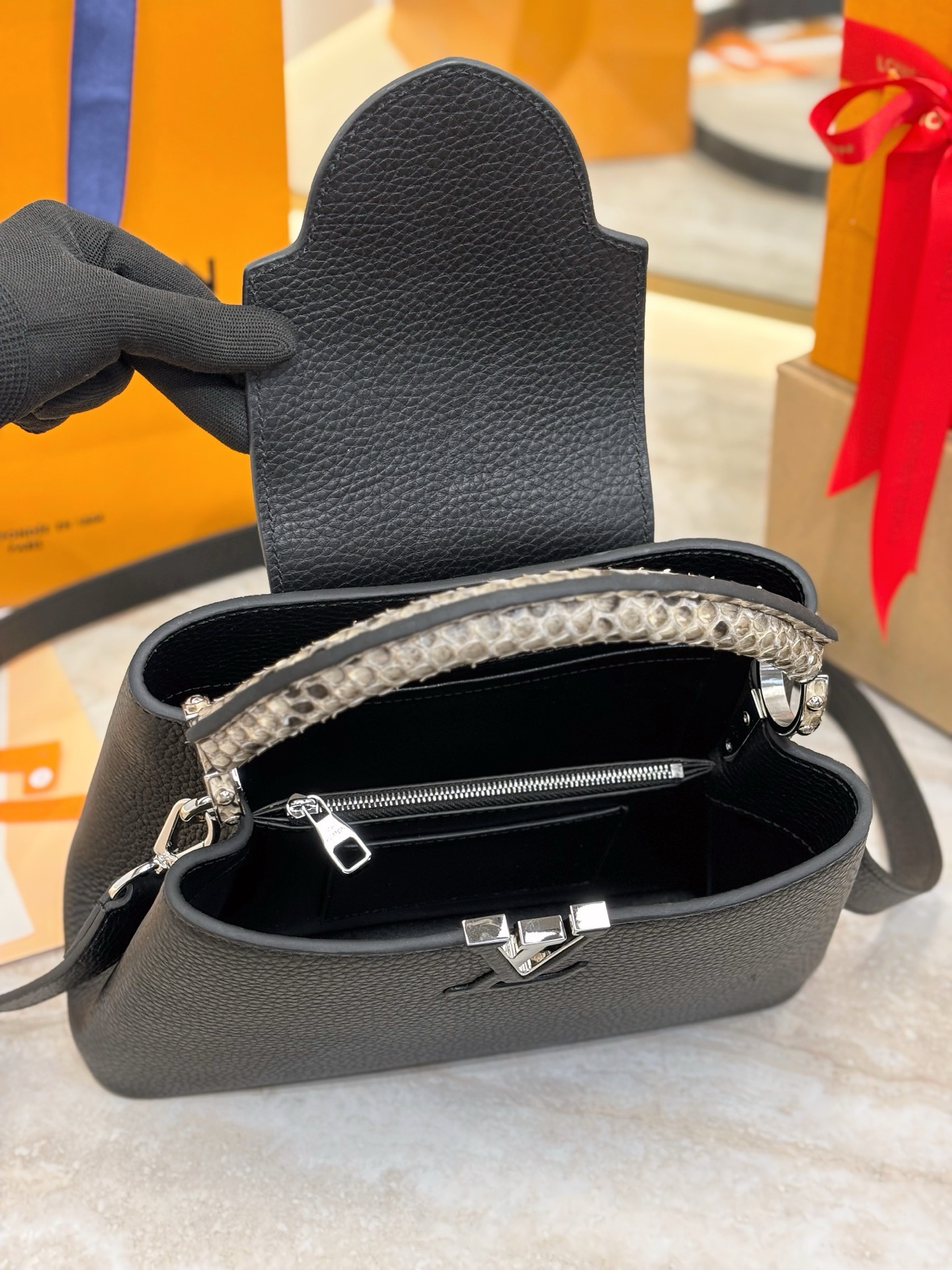 L0vis Vvtt0n Capucines Handlebag-27*18*9CM